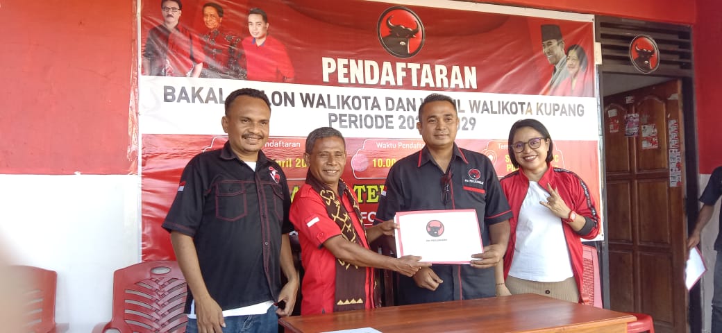 Gusti Beribe Resmi Mendaftar Sebagai Calon Wakil Wali Kota  di  PDIP