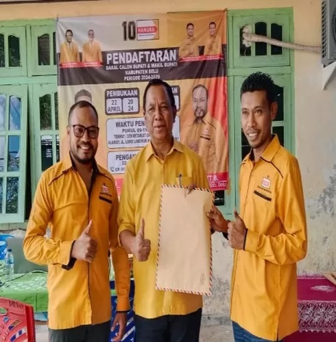Didampingi Tim Zakarias Moruk Resmi Mendaftar  di Partai Hanura