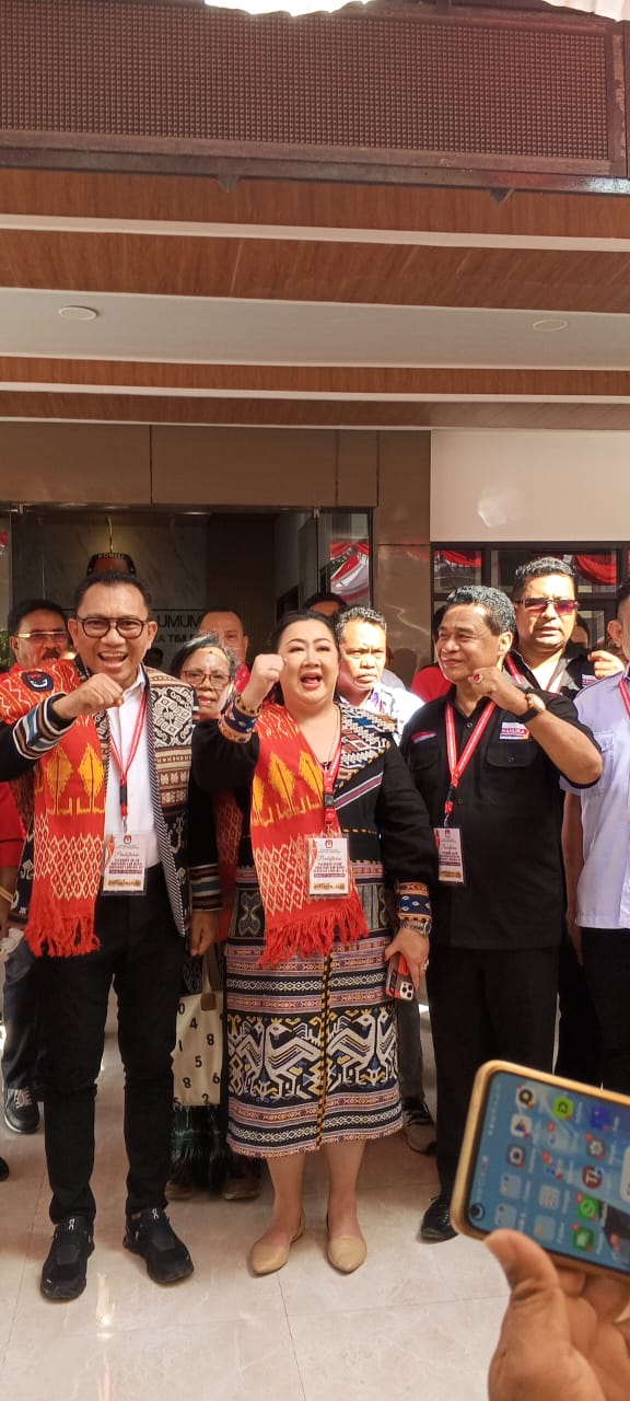 ANSI-JANE Resmi Daftar di KPU, Sebagai Satu- Satunya Perwakilan Perempuan di Pilgub NTT