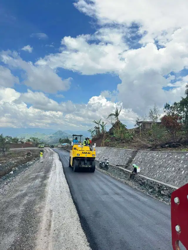 Realisasi Fisik Pembangunan Jalan Sabuk Merah Oenaek- Saenam- Nunpo Capai 100 Persen