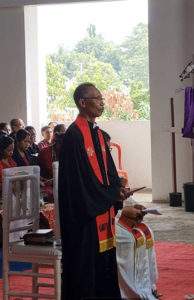 29 Tahun Melayani, Pdt. Min Naralulu Memasuki Masa Emeritasi