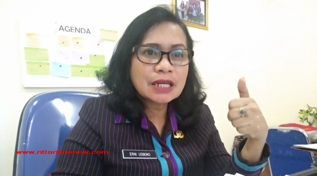 Pesan Erni Usboko Untuk 36 Wisudawan STIM Kupang “Jangan Tergiur Gaji Besar Tanpa Keterampilan!”