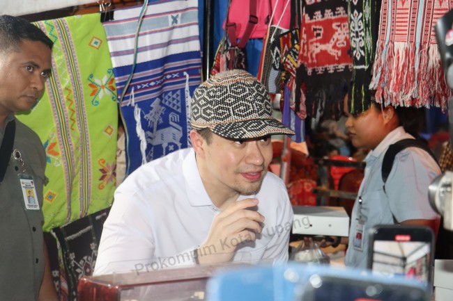 Wali Kota Kupang Tegaskan Pentingnya Harapan, Persatuan, dan Kebersihan di Expo Pemuda GMIT 2025