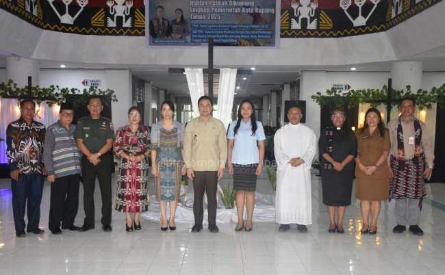 Wali Kota dan Wakil Wali Kota Kupang Hadiri Ibadah Paskah Oikumene Lingkup Pemkot