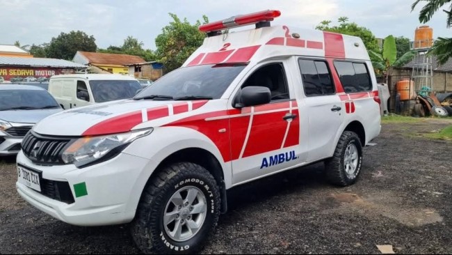Ambulans untuk TTS: Ketulusan YNS Menembus Jalan Terjal