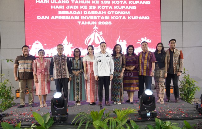 Gubernur NTT Tinjau Langsung Pelaksanaan Program MBG di SMAN 7 Kupang