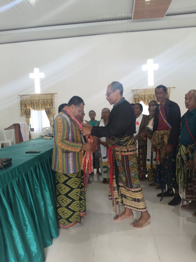 Obor Iman dari Oehonis: Dua Pendeta Suami Istri Melangkah Ke Tanah Suci