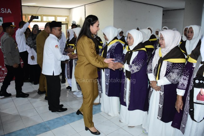 Sebanyak 187 Jamaah Haji Kota Kupang Resmi Dilepas Wakil Wali Kota