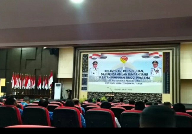 Gubernur Melki  Lantik 15 Pejabat Eselon II, Wujudkan Birokrasi Tangguh dan Responsif