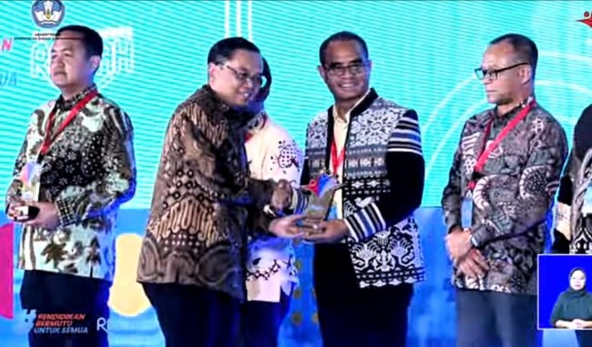 NTT Raih Peringkat Tiga Nasional dalam Pengelolaan Dana PIP 2024: Wujud Komitmen Menuju Pendidikan Merata dan Berkualitas