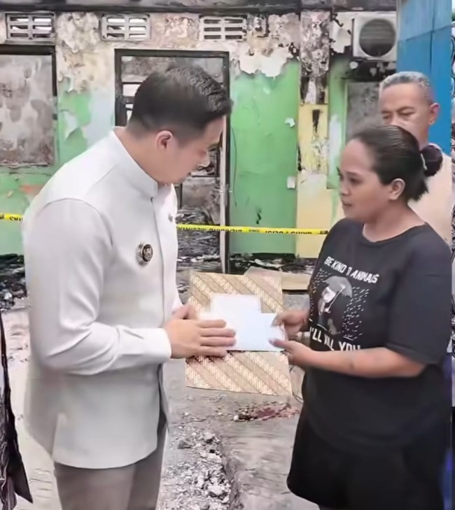 Wali Kota Kupang Tunjukkan Empati, Ulurkan Tangan untuk Keluarga Korban Kebakaran Fontein