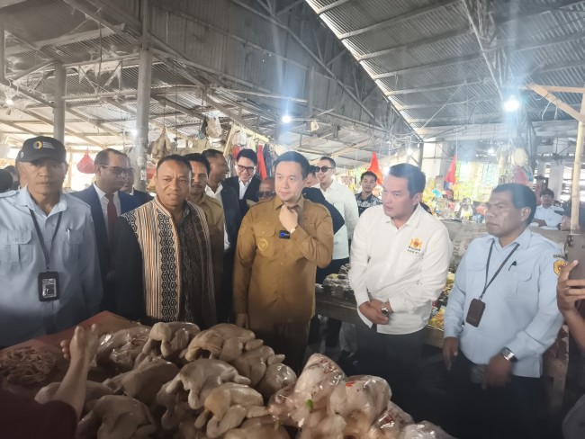 Pererat Hubungan Dua Negara, Menteri Perindustrian dan Perdagangan Timor Leste Kunjungi Pasar Kasih Naikoten Didampingi Wali Kota Kupang