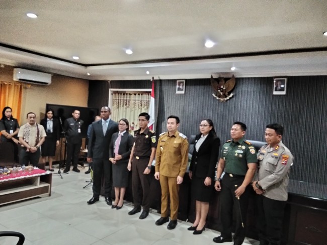 Wali Kota Kupang Lantik Dua Pejabat Baru, Tegaskan Komitmen Membangun Birokrasi Profesional dan Melayani