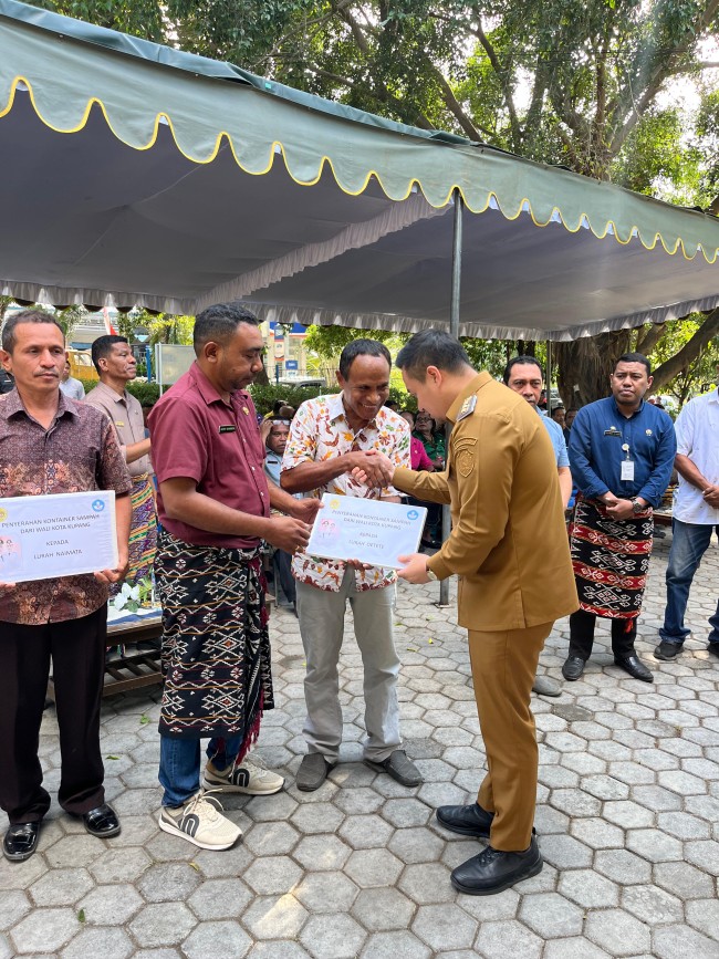 Kolaborasi Pendidikan dan Pemerintah Kota Kupang: Gerakan Bersih Kota Dimulai dari Sekolah