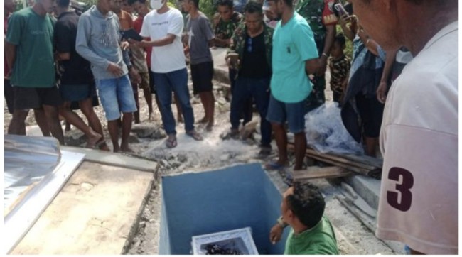Makna di Balik Tiga Batu: Keluarga Bongkar Makam Yusuf Baba di Rote Ndao