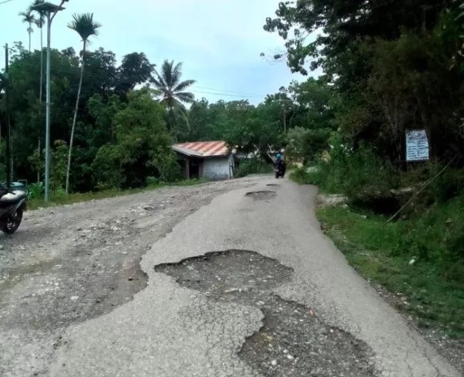 Dari “Hot Mix” Ke “Mhot Muhelom” : Jalan Oelami- Saenam Jerit Minta Tolong, Jangan Biarkan  18 Desa  Terlunta-Lunta di Negeri Sendiri