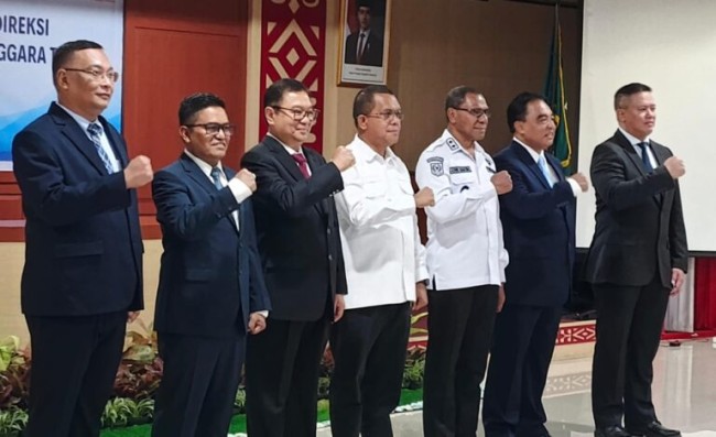 Melki Laka Lena Lantik Direksi Baru Bank NTT: “Harus Jadi Bank yang Kuat, Efisien, dan Inklusif”