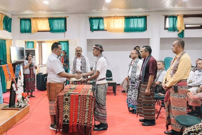 Bupati TTU Tunjuk dr Adrianus Berkanis Abi sebagai Plt Direktur RSUD Kefamenanu